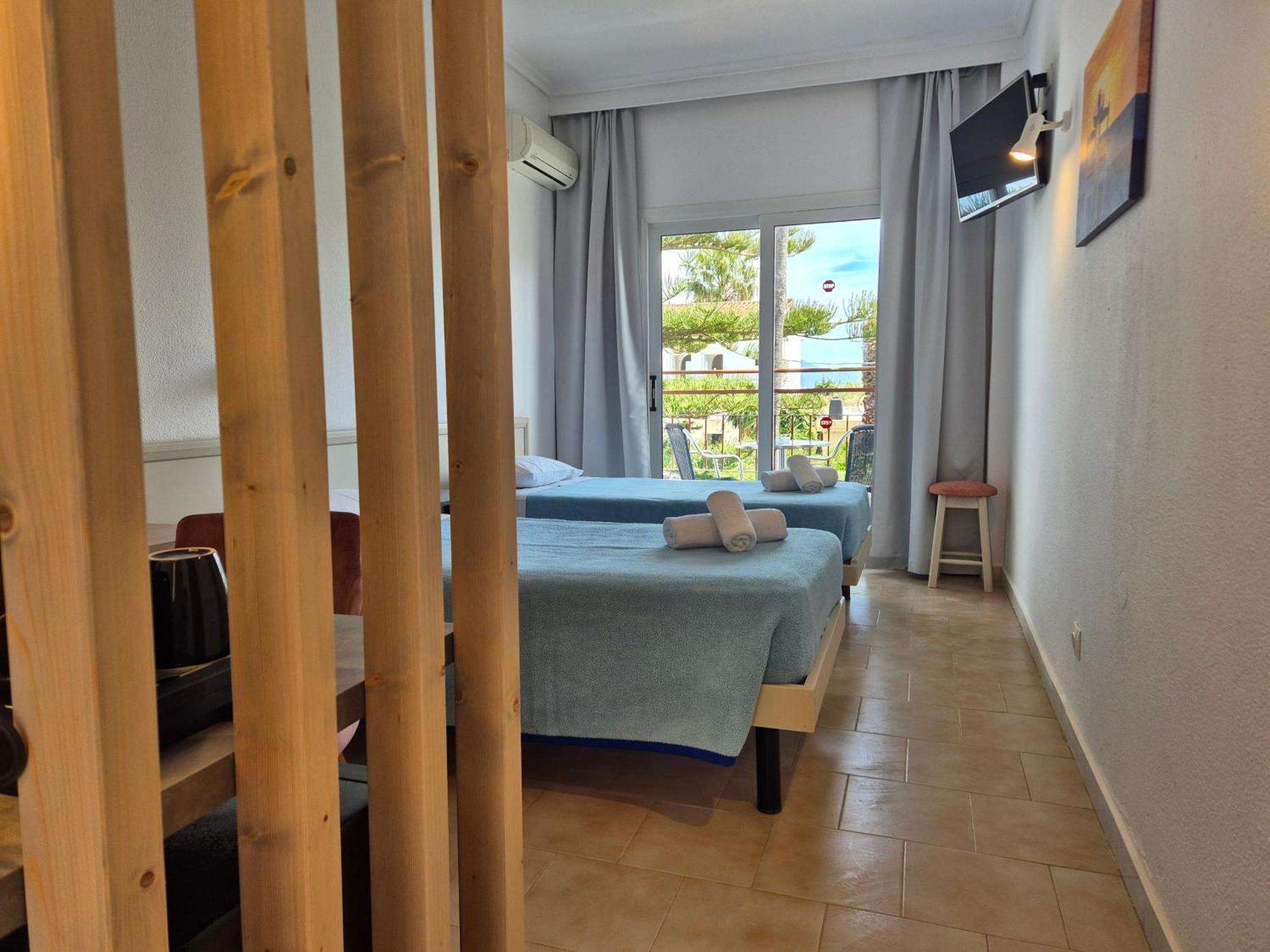 Hotel Morfeas 2*